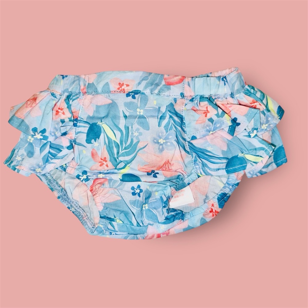 NWT tutto piccolo ruffle baby bottoms